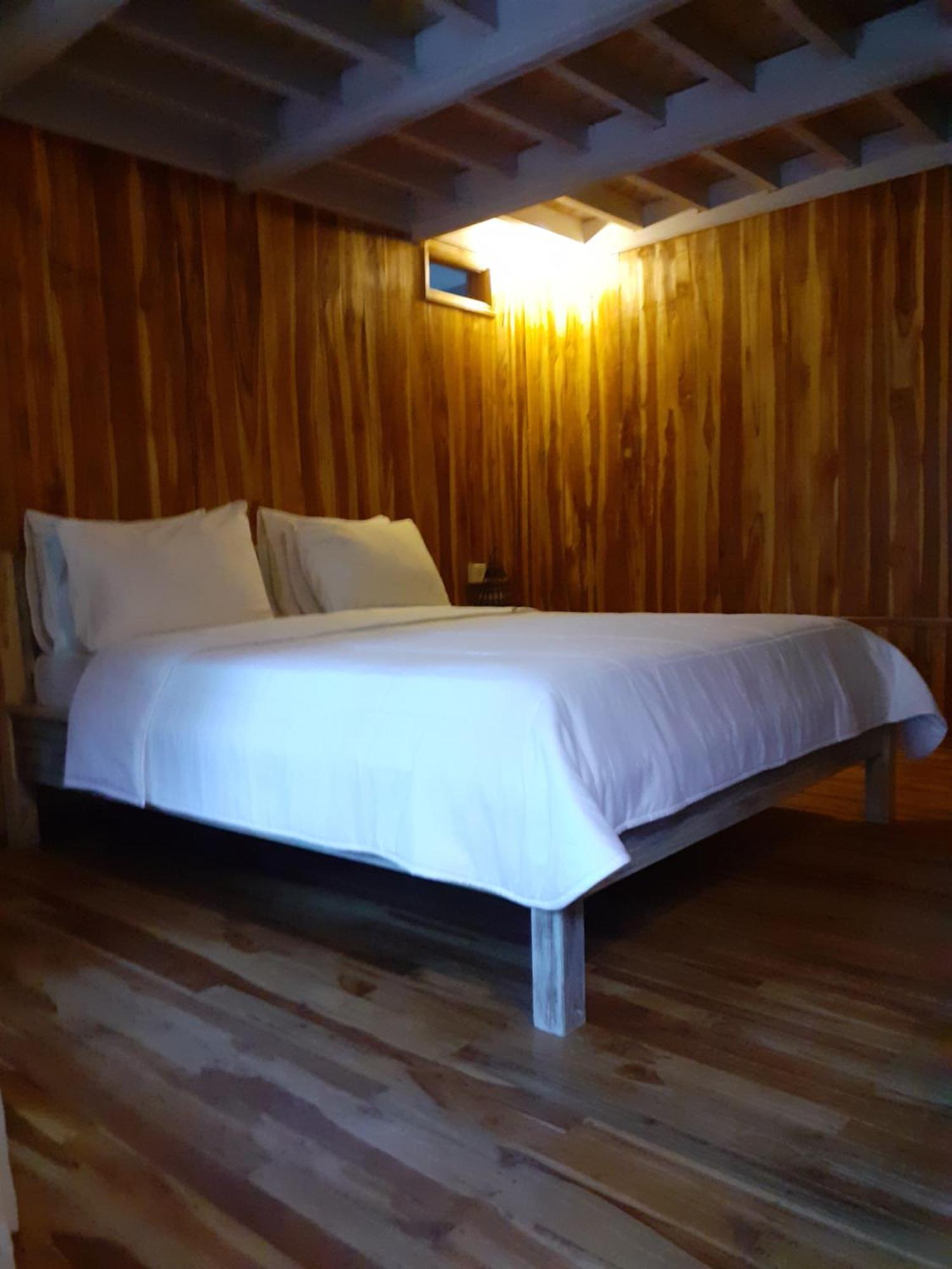 Tetebatu Flush Harmony Hotel Room photo